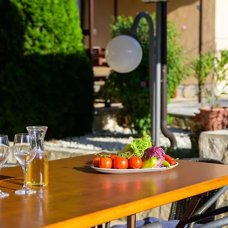 Apartment Stilvoll Eingerichtete 4 Stinjan