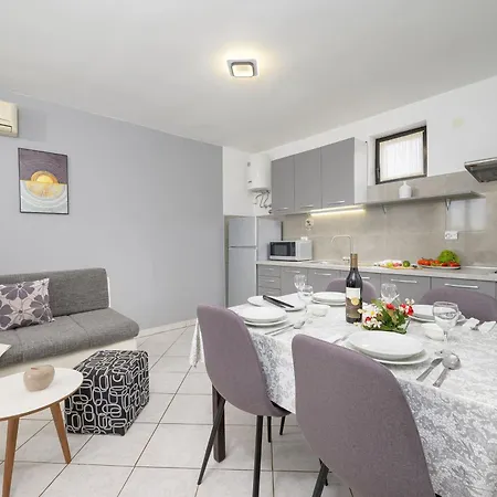 Stilvoll Eingerichtete 4 Apartment